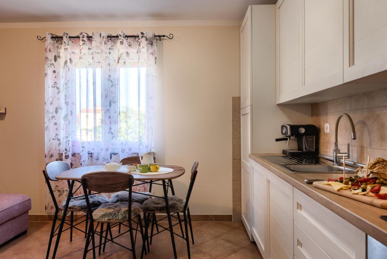 Apartmani Plavi Val Vodnjan Bagian luar foto