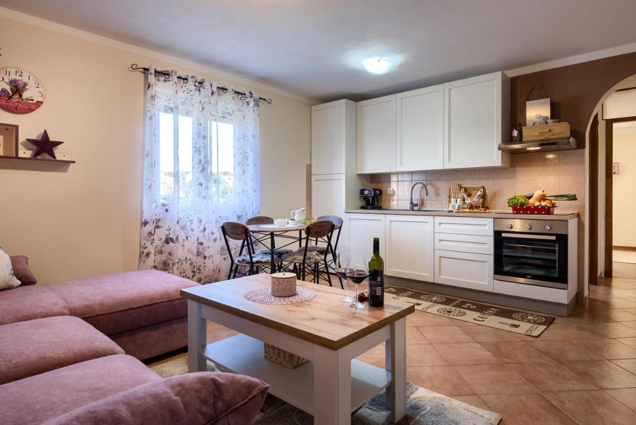 Apartmani Plavi Val Vodnjan Bagian luar foto