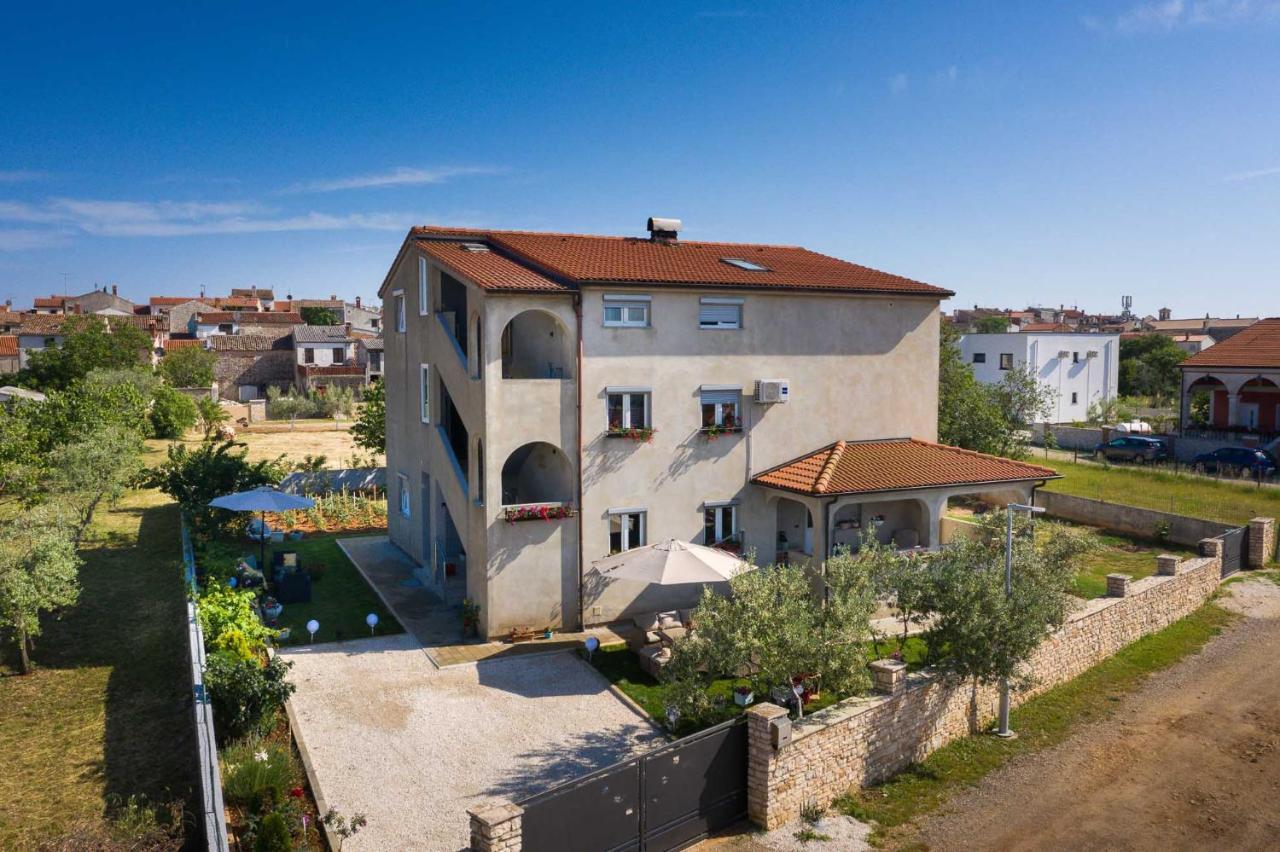 Apartmani Plavi Val Vodnjan Bagian luar foto