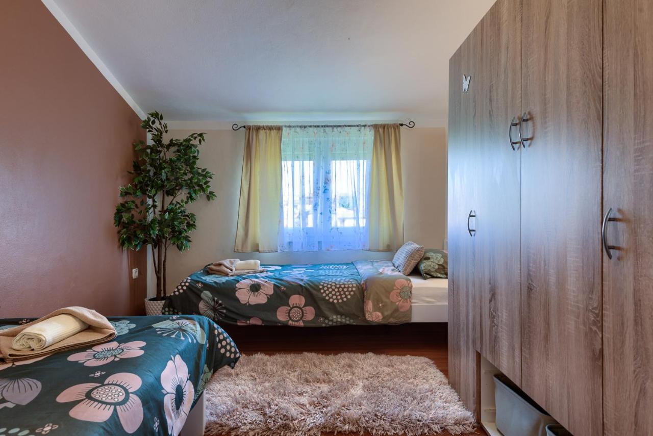 Apartmani Plavi Val Vodnjan Bagian luar foto